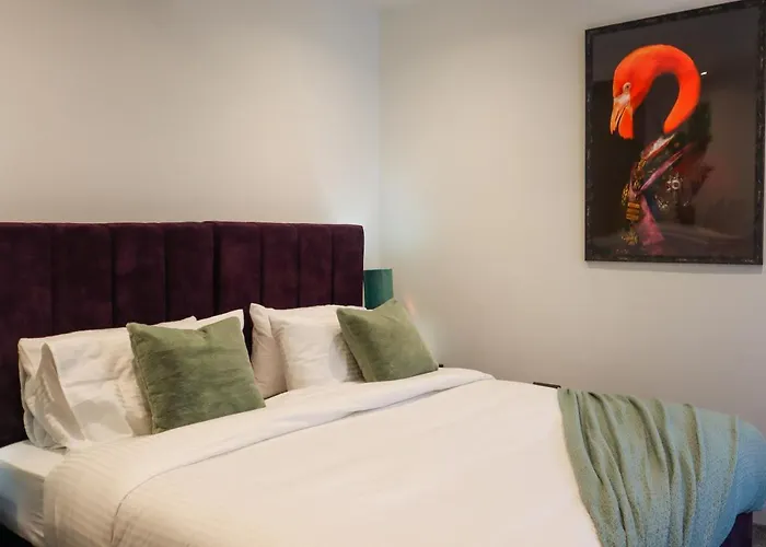 Berry's Retreat - Kist Accommodates Apartment